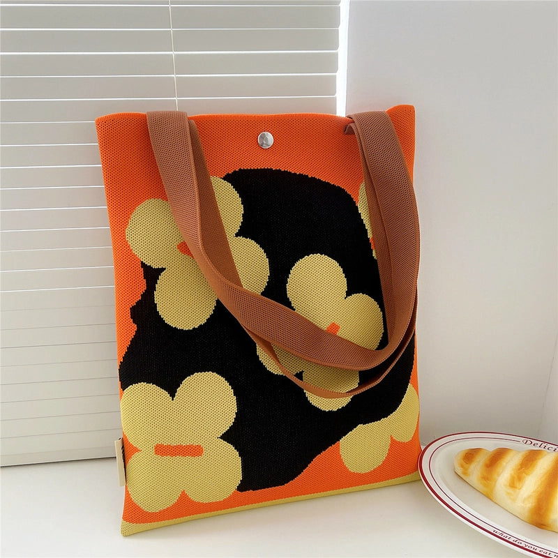 Women's Medium Knit Cartoon Flower Cute Square Lock Clasp Underarm Bag