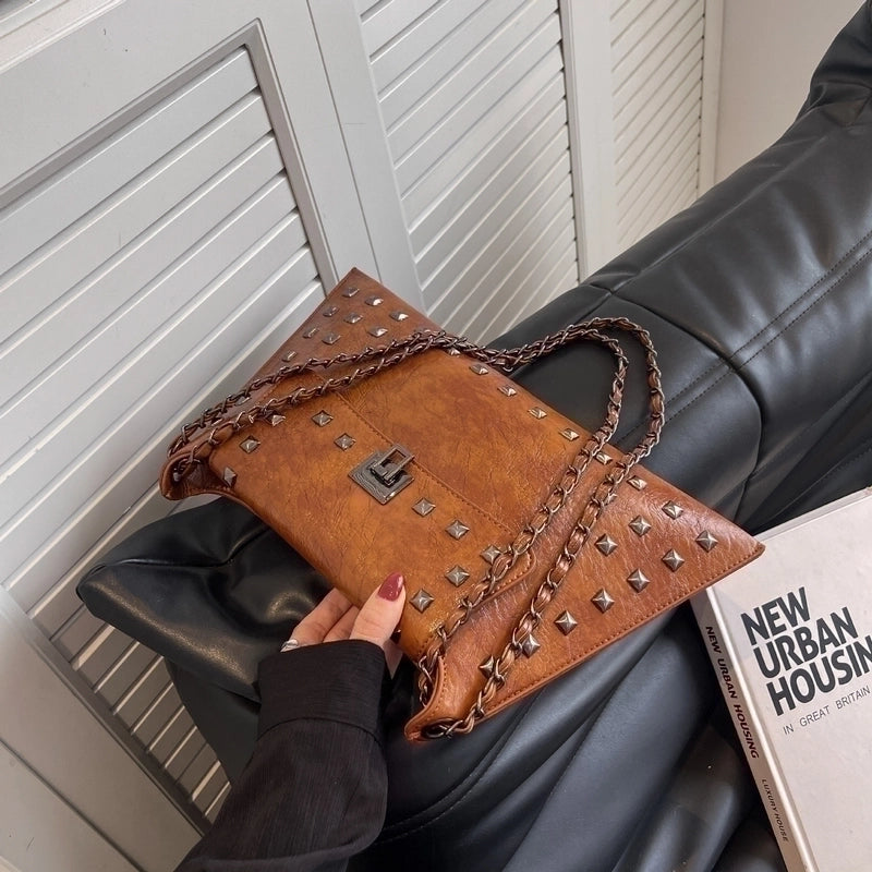 Women's Pu Leather Solid Color Streetwear Square Lock Clasp Shoulder Bag