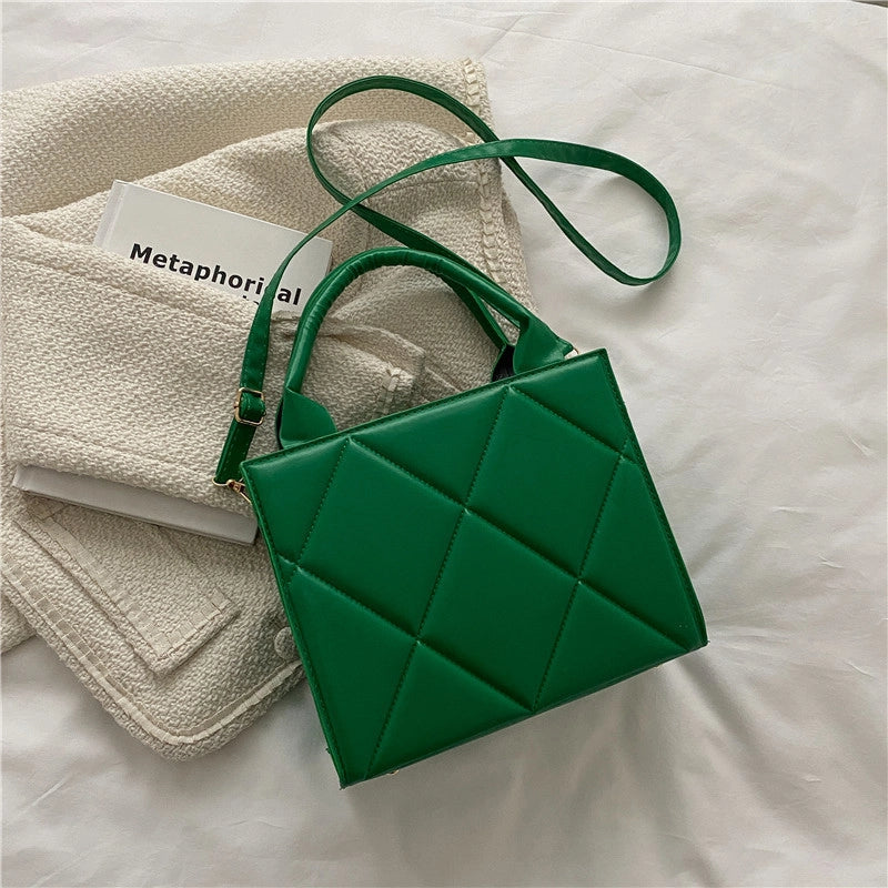 Women's Pu Leather Solid Color Classic Style Sewing Thread Square Zipper Crossbody Bag