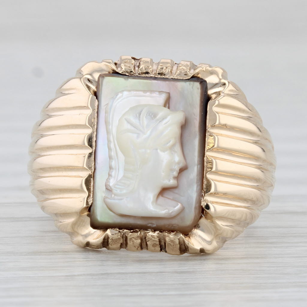 Mother of Pearl Cameo Ring 10k Yellow Gold Size 9.75