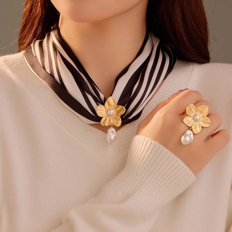 Lady Flower Titanium Steel Women's Scarf Ring