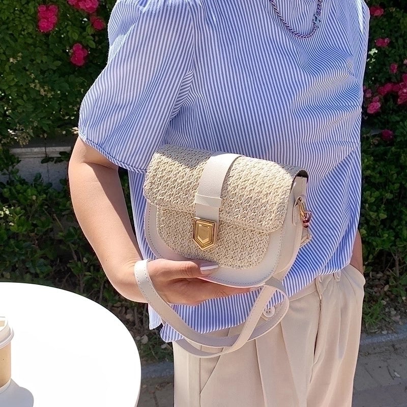 Women's Small Straw Solid Color Basic Square Flip Cover Shoulder Bag
