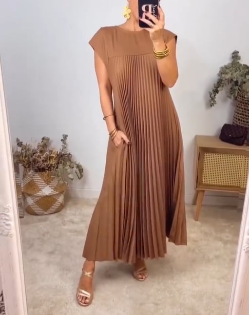 🔥Hot sale 48% OFF🔥Women Pleated Simple Solid Colour Dress