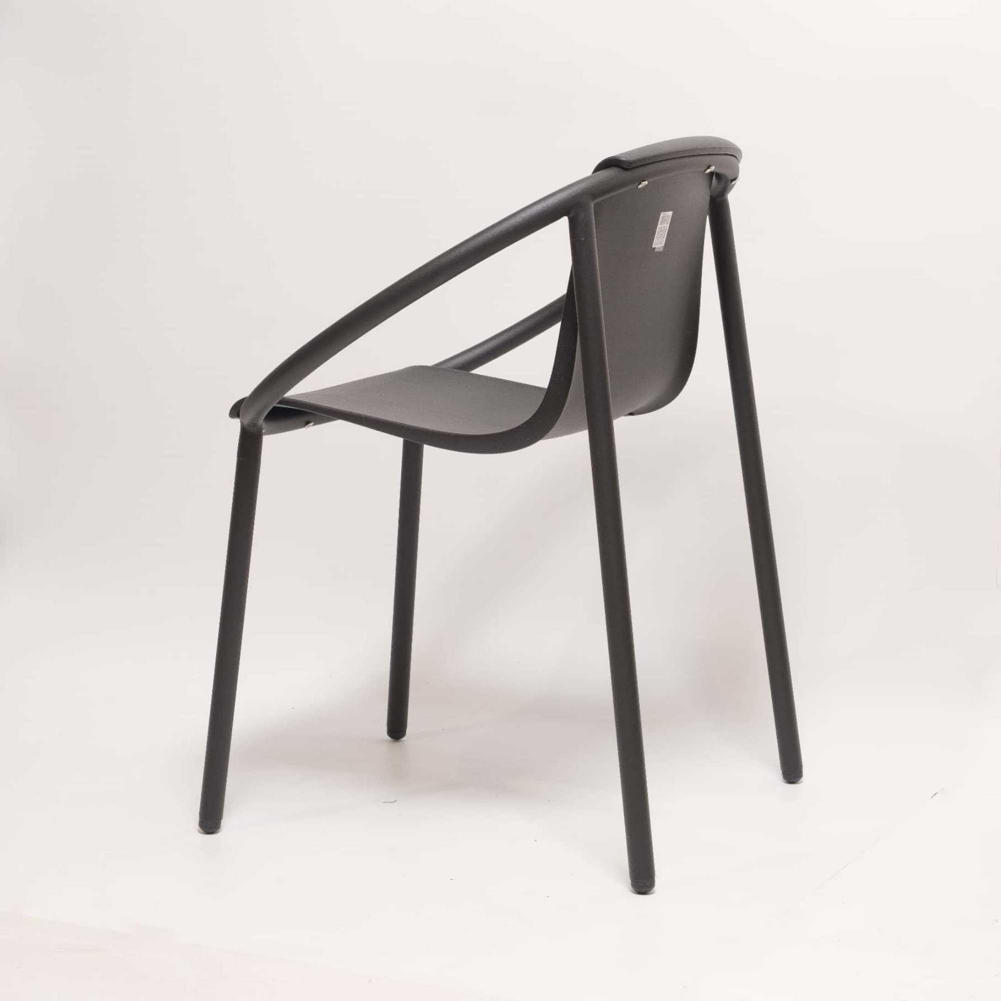 refurbished | Umbra Ringo Chair. black