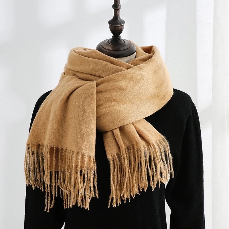 Women's Minimalist Solid Color Imitation Cashmere Scarf