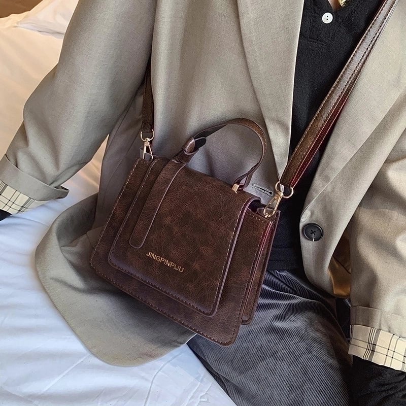 Women's Medium All Seasons Leather Classic Style Handbag