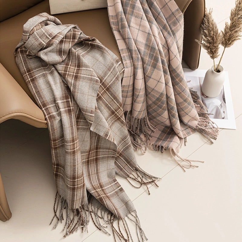 Women's Elegant Plaid Imitation Cashmere Tassel Scarf