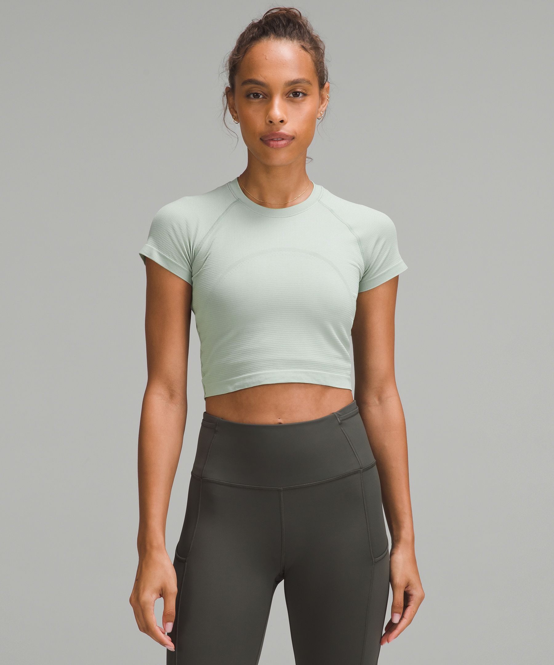 Swiftly Tech Cropped Short-Sleeve Shirt 2.0