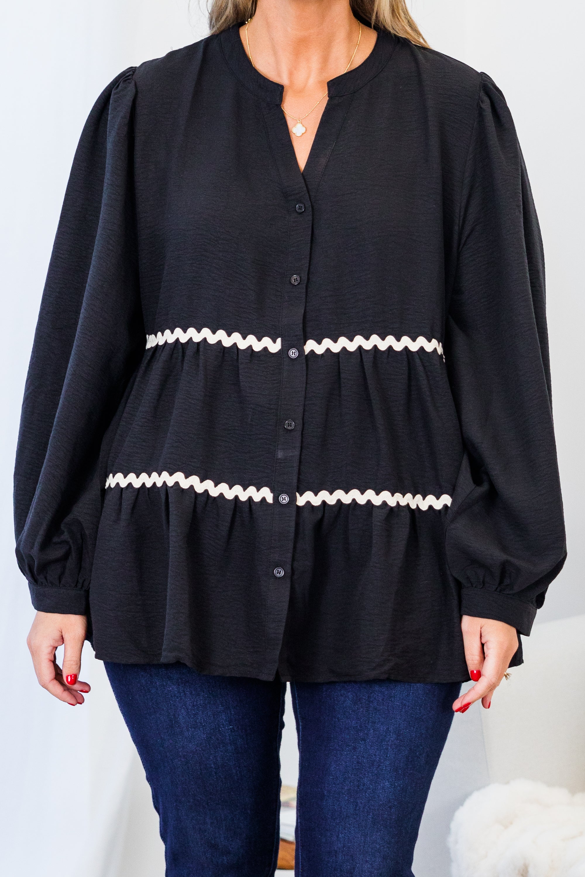 Honeycrisp Top. Black