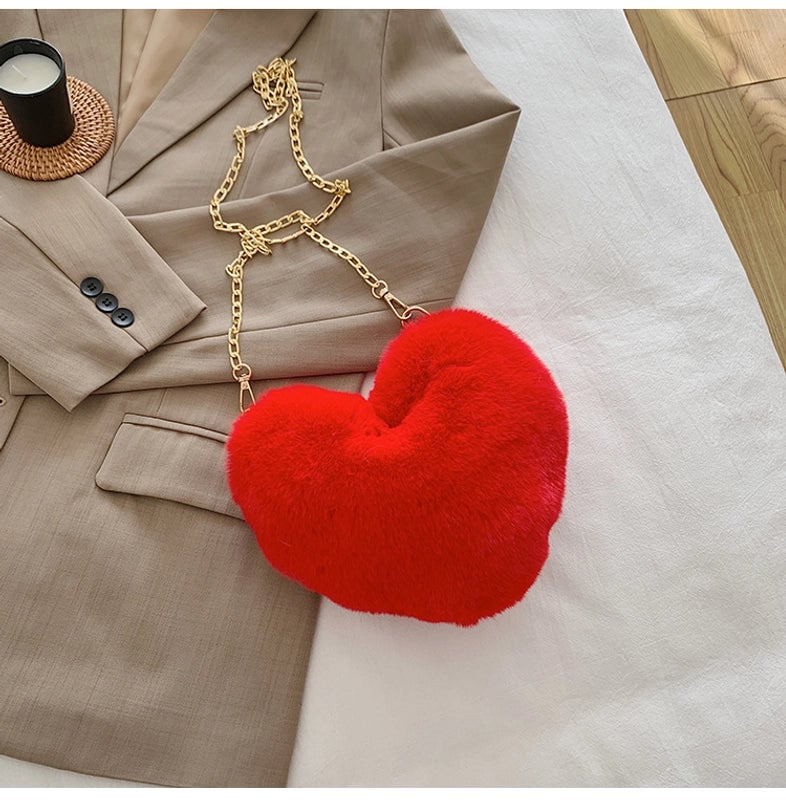 Women's Small Plush Solid Color Streetwear Heart-shaped Zipper Shoulder Bag Crossbody Bag