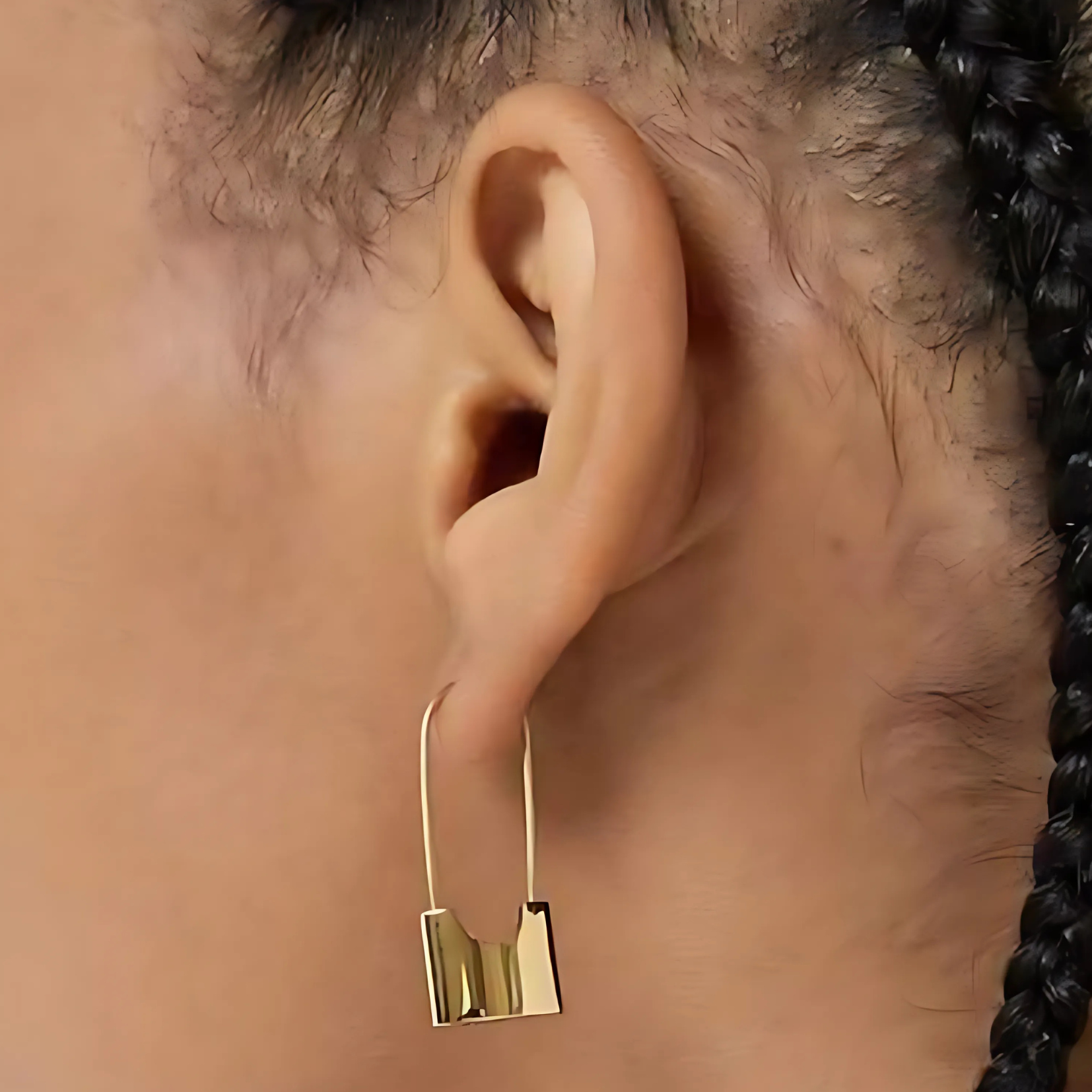 Locked hoops - Gold