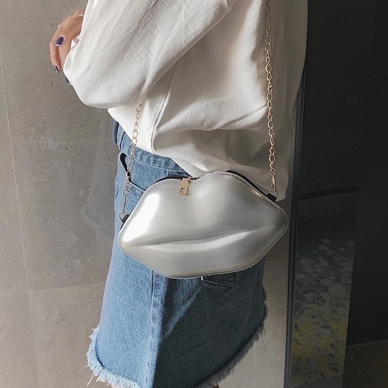 Women's Small Pu Leather Lips Fashion Profiled Zipper Chain Bag