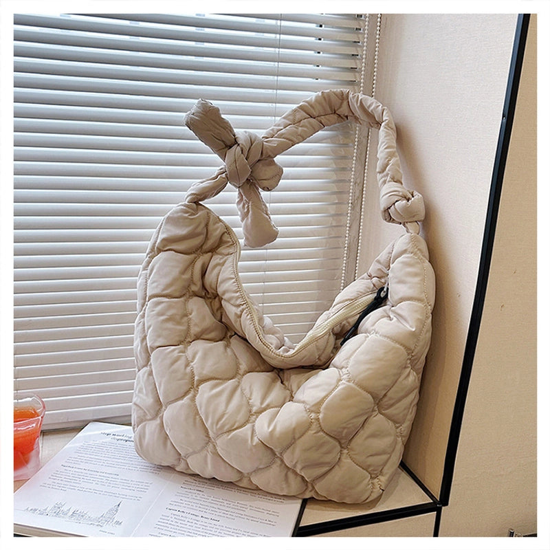 Women's Large Polyester Solid Color Classic Style Streetwear Square Zipper Cloud Shape Bag