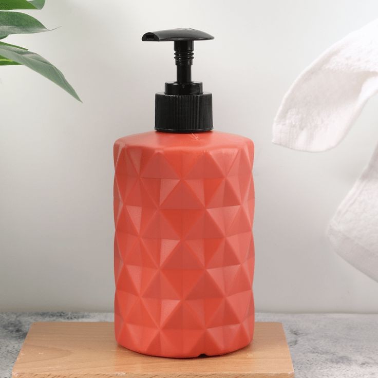 DIAMOND SHAPE SOAP DISPENSER