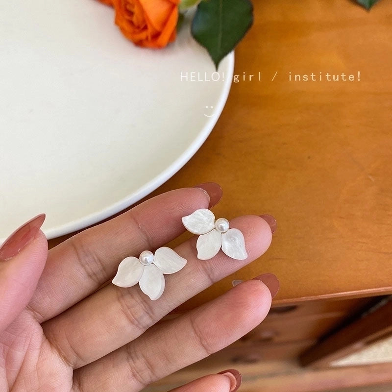 Fashion Geometric Alloy Plating Artificial Pearls Women's Earrings 1 Pair