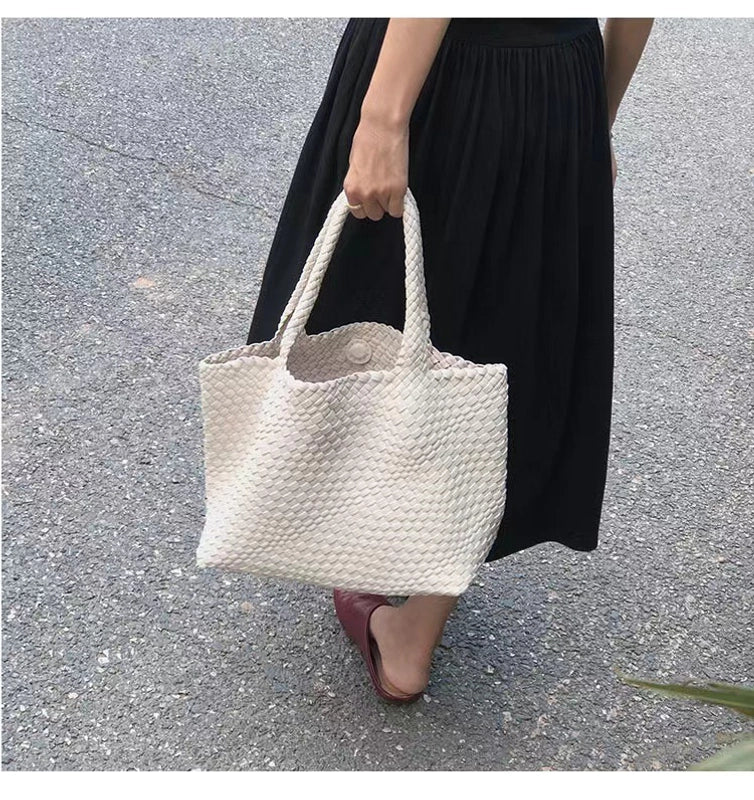 Women's Large Pu Leather Solid Color Vintage Style Streetwear Weave Square Magnetic Buckle Shoulder Bag