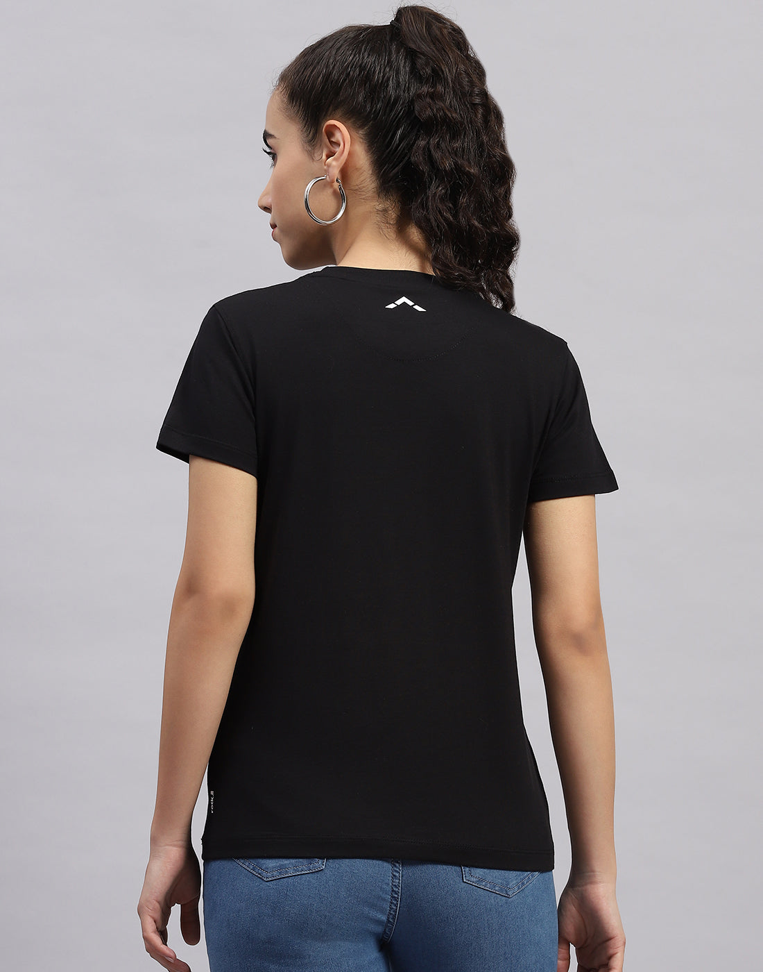 Women Black Solid Round Neck Half Sleeve Top