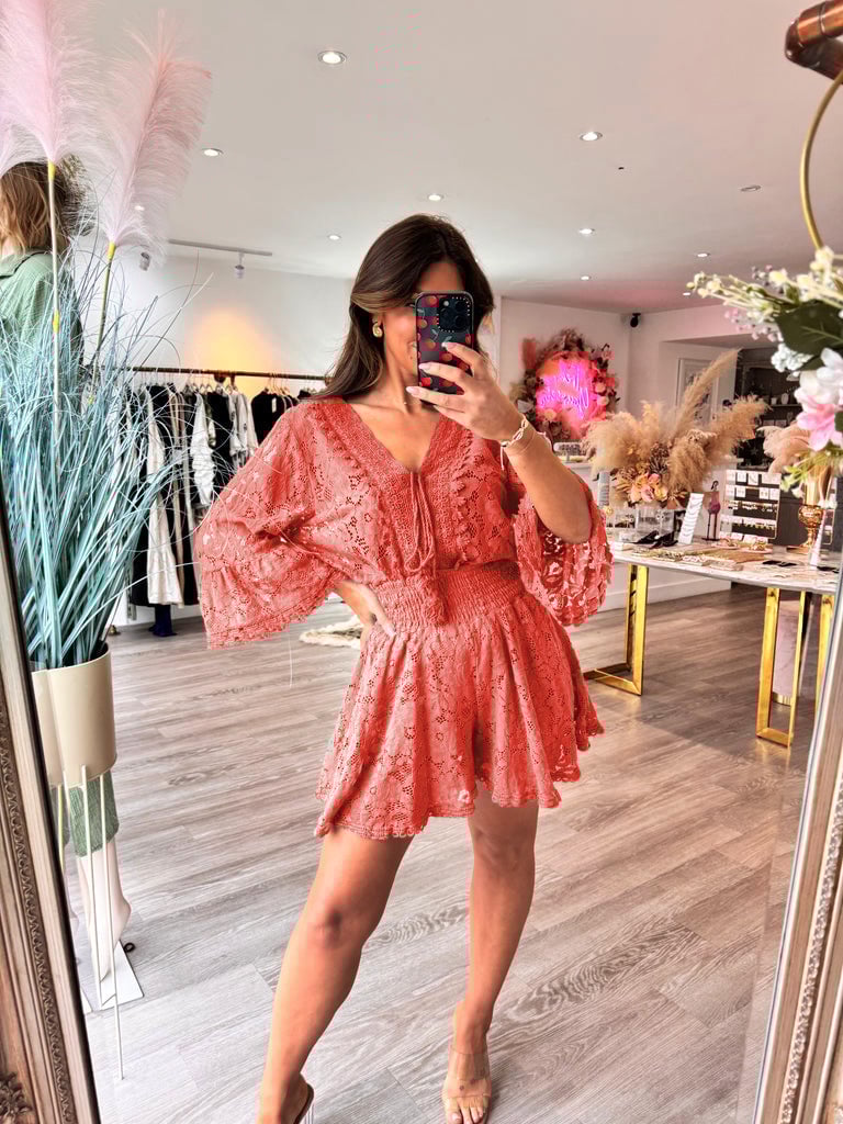 🌸 Limited time hot promotion | Casual cropped V-neck lace set