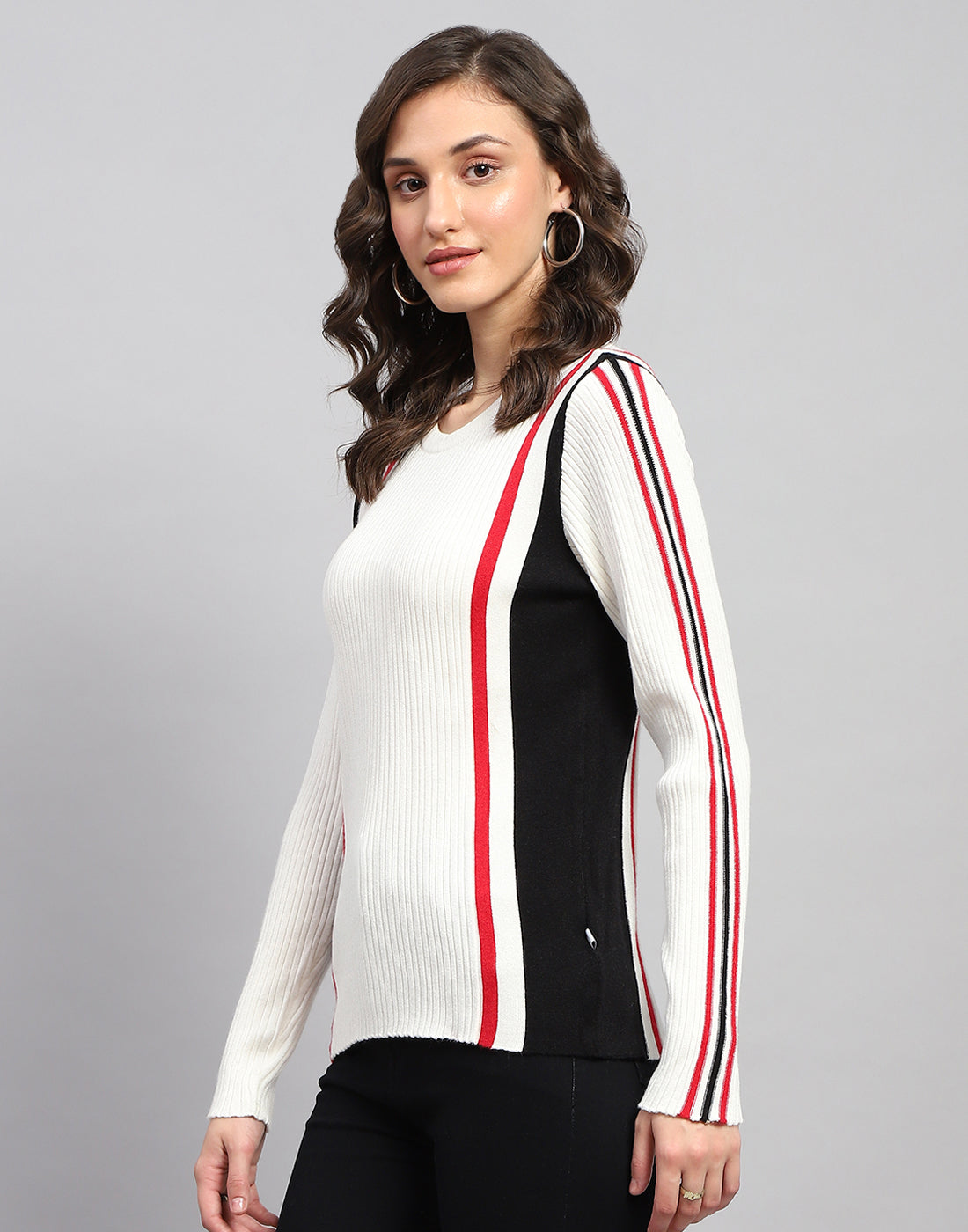 Women White Solid Round Neck Full Sleeve Winter Top