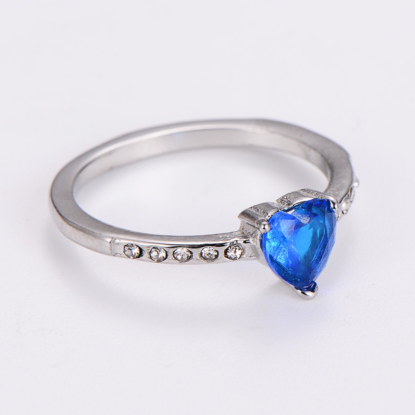 Aml Stainless Steel Inlaid Heart Zircon Colored Diamond Ring All-Match Ring