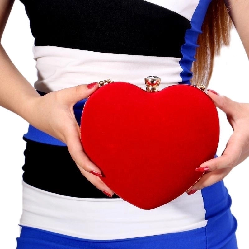 Hot Heart-shaped Handbag Lady Fashion Makeup Bag Evening Bag Clutch Bag