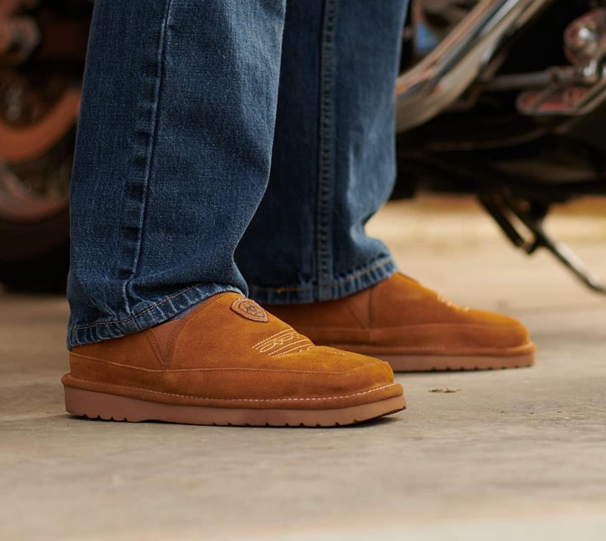 ARIAT Lasso Suede Chestnut