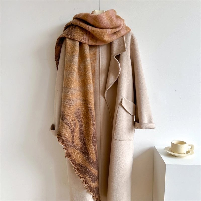 Women's Elegant Basic Minimalist Waves Polyester Scarf