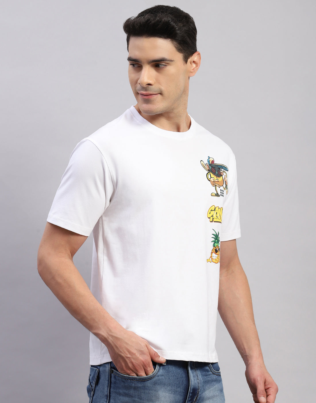 Men White Printed Round Neck Half Sleeve T-Shirt