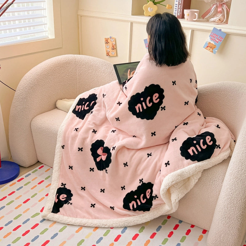 Casual Elegant Animal Heart Shape Milk Fiber Blanket Bedding