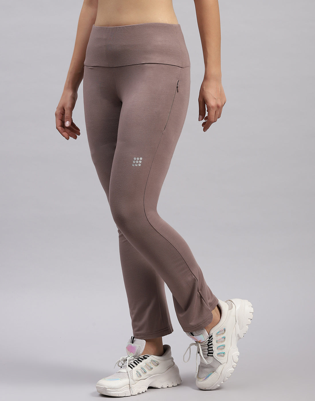 Women Brown Solid Regular Fit Yoga Pant