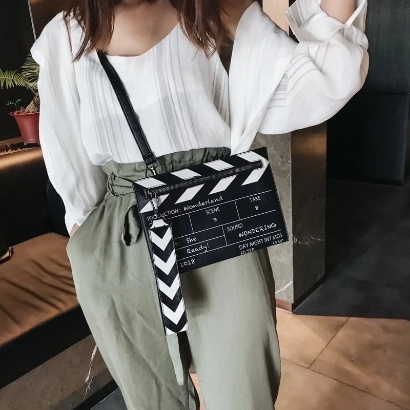 Women's Small Pu Leather Geometric Streetwear Zipper Envelope Bag