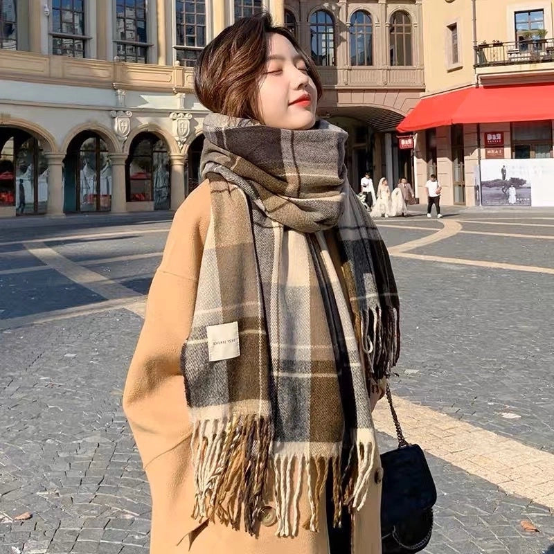 Women's Romantic Sweet Star Imitation Cashmere Printing Braid Scarf