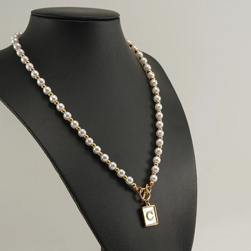 Stainless Steel 18K Gold Plated Elegant French Style Pearl Plating Inlay Letter Shell Pendant Necklace