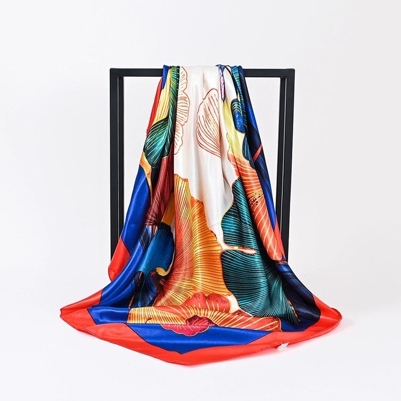 Women's Casual Ginkgo Leaf Satin Printing And Dyeing Printing Silk Scarf