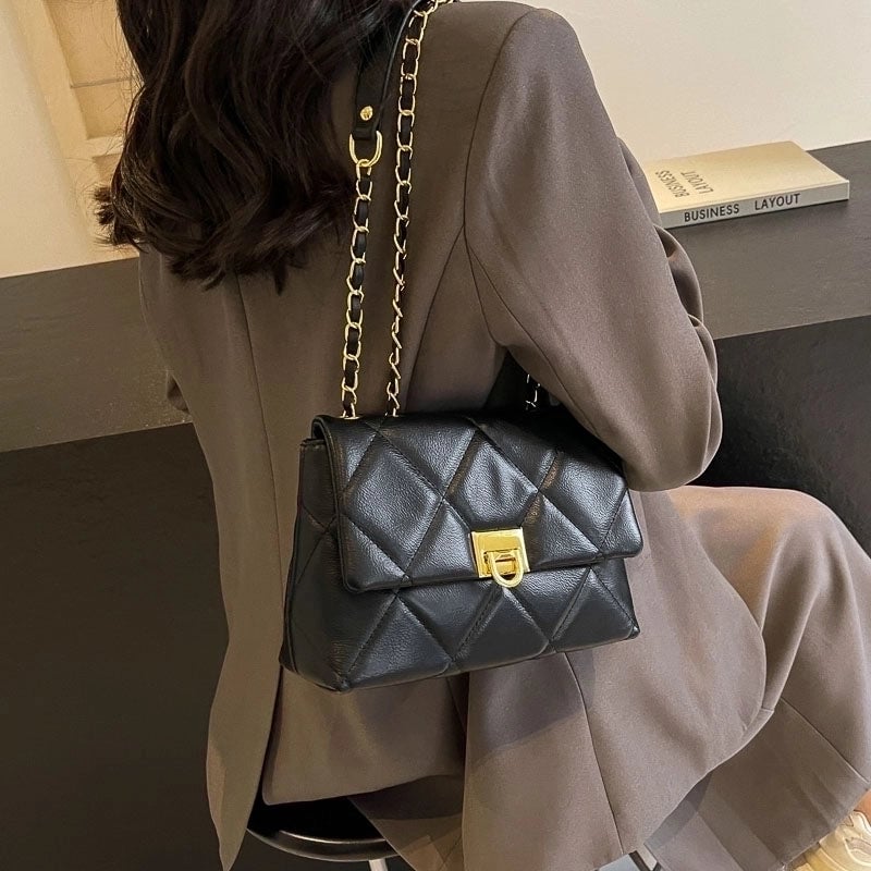 Women's Lingge Classic Style Sewing Thread Square Lock Clasp Shoulder Bag