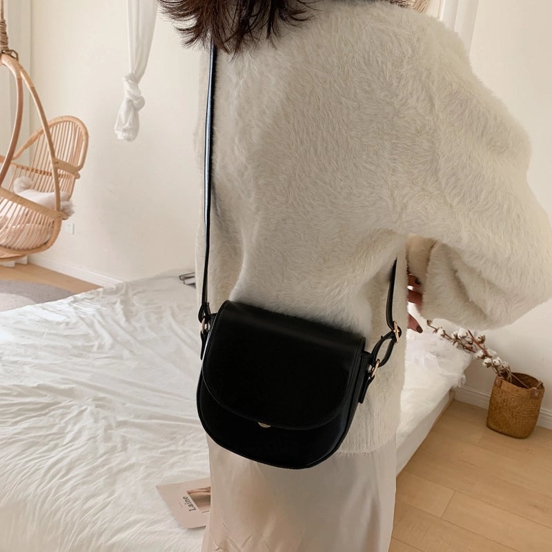 Women's Pu Leather Solid Color Basic Classic Style Square Flip Cover Crossbody Bag