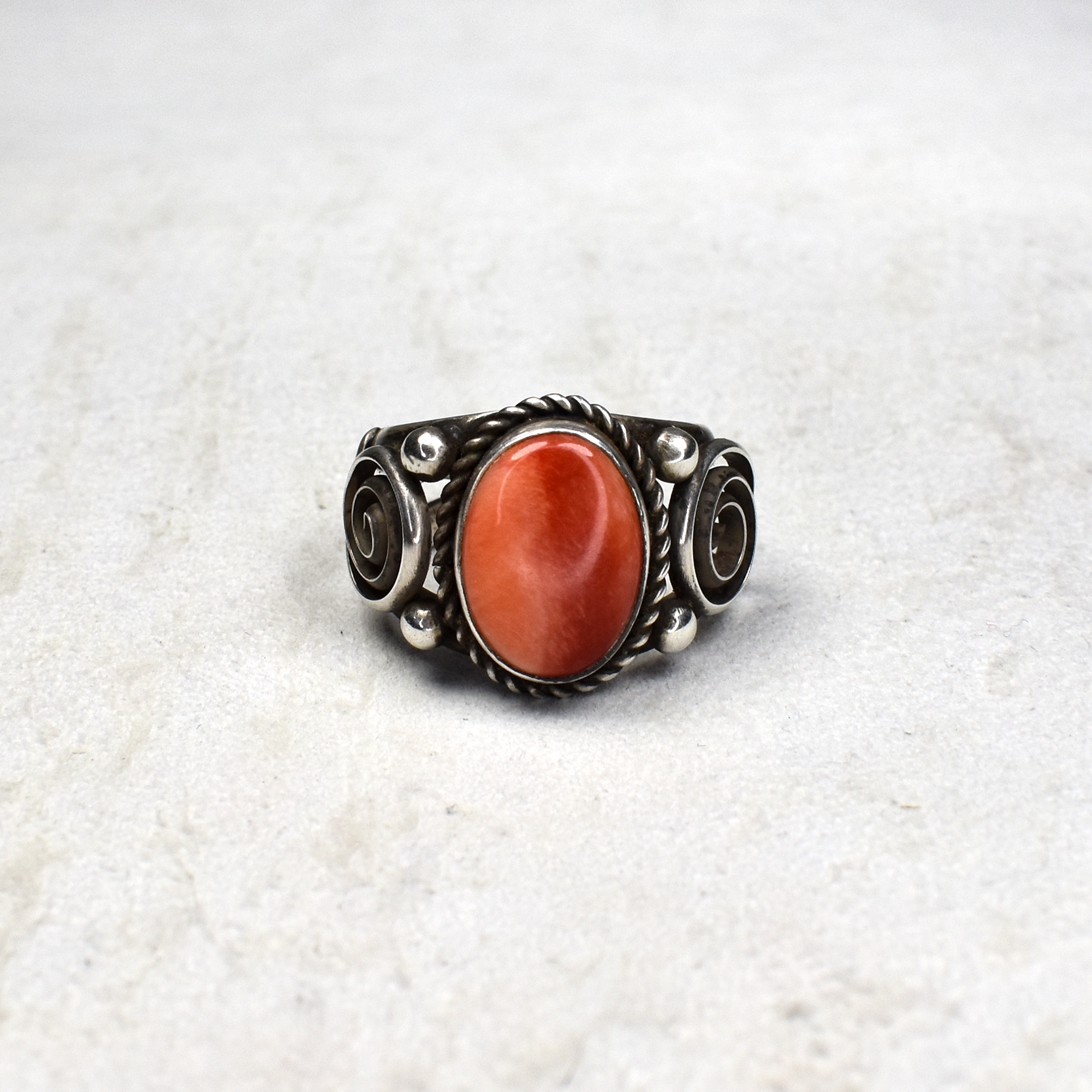 Scrolled Oval Spiny Oyster Ring