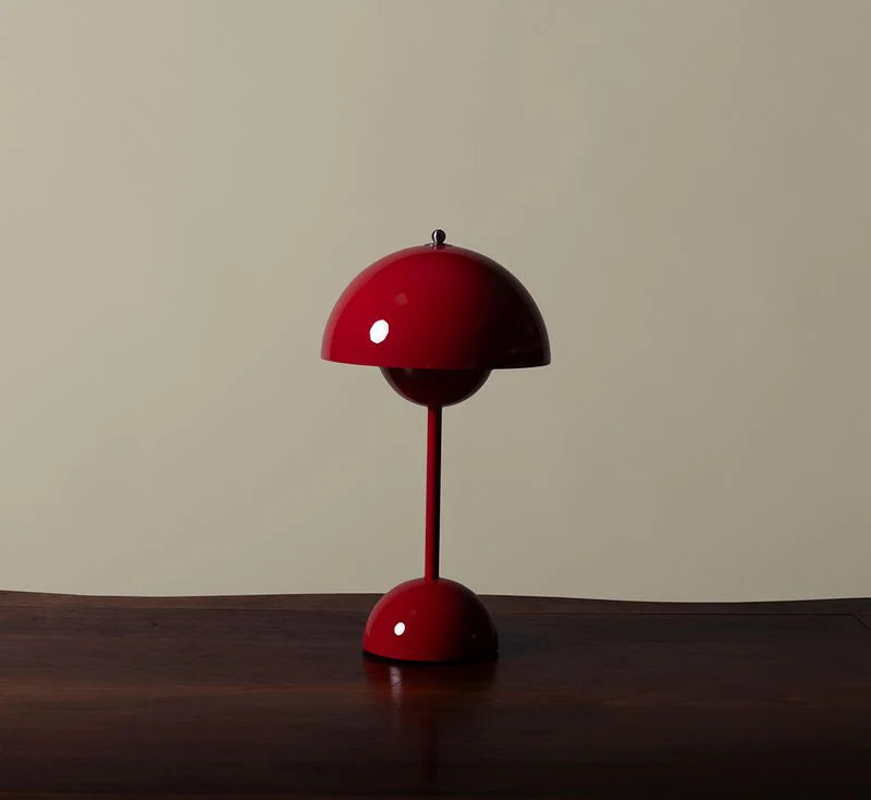 Flowerpot VP9 portable table lamp