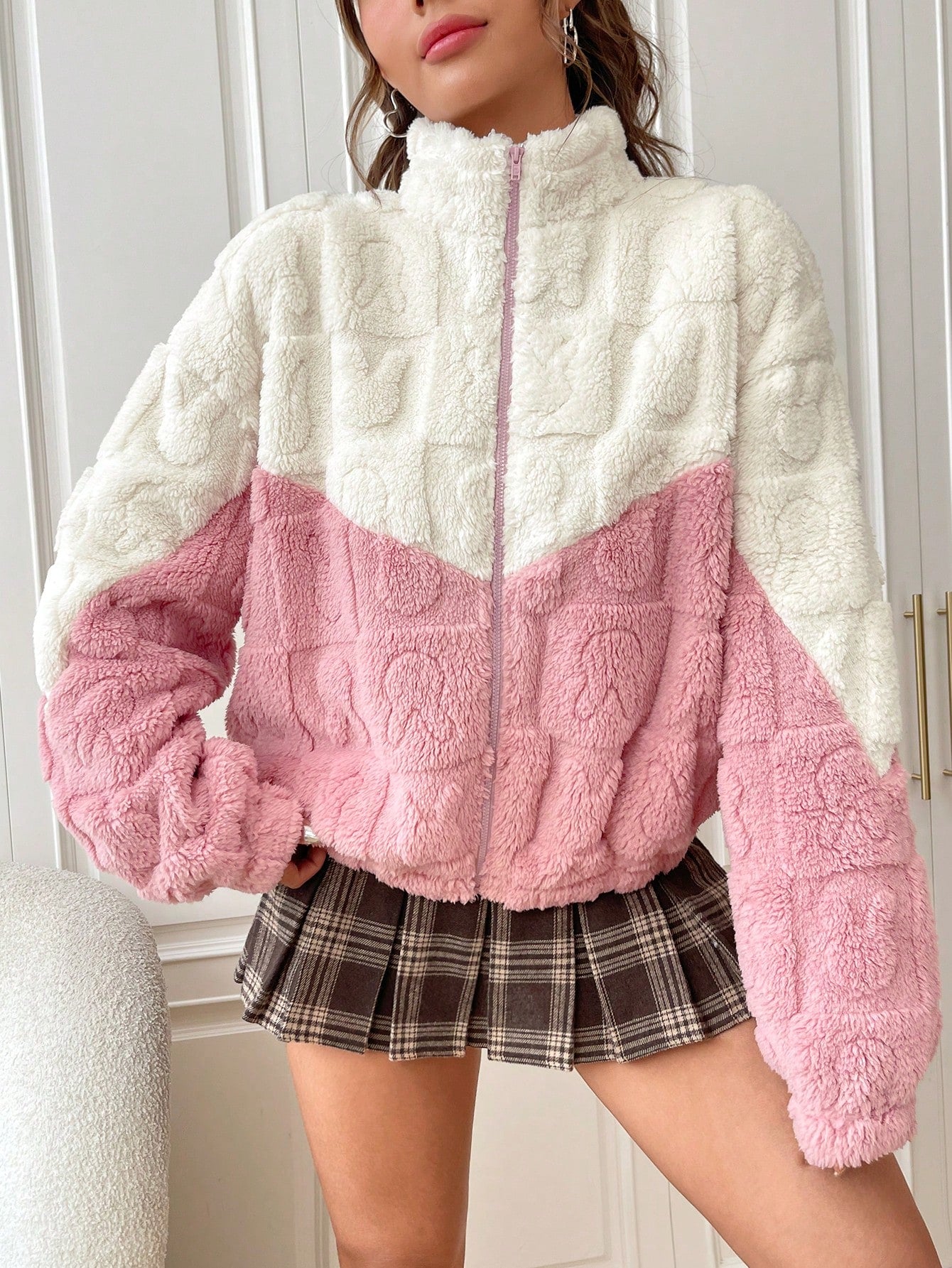 Parien Qutie Women's Contrast Plush Jacket