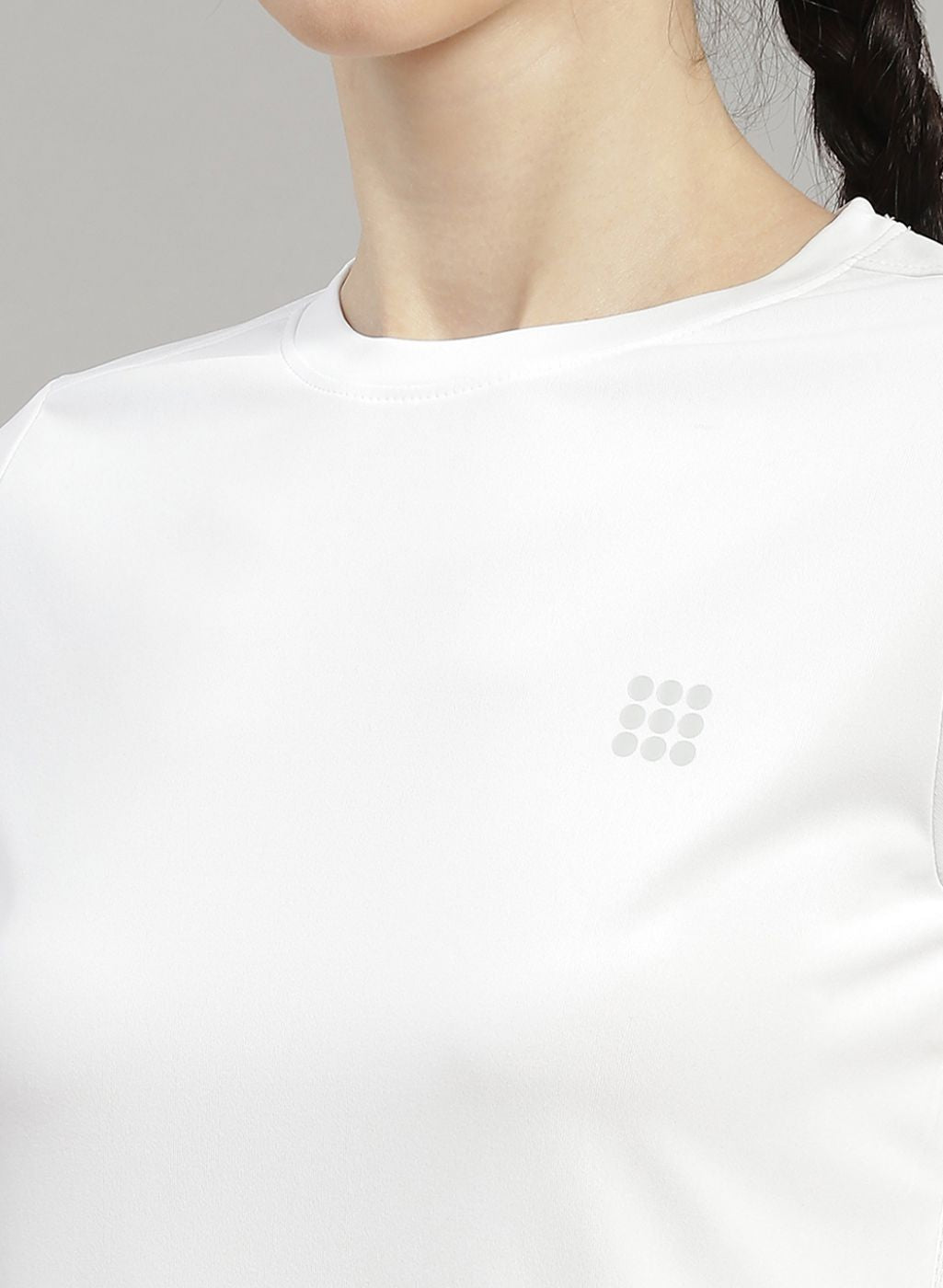 Women White Solid Top