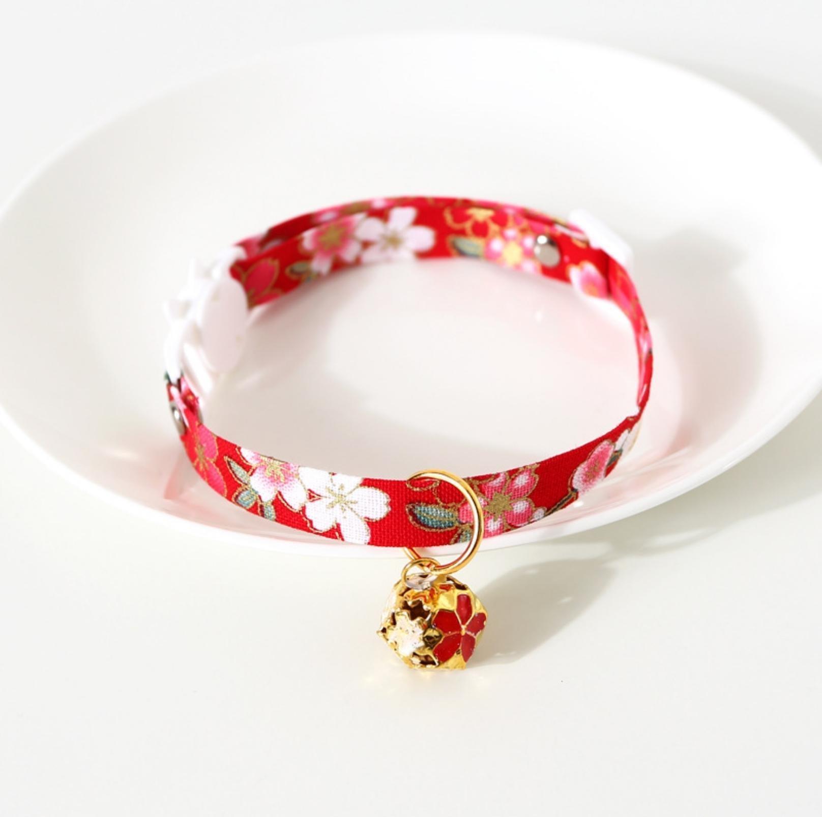 Japanese Style Adjustable Pet Flower Hollow Bell Collar