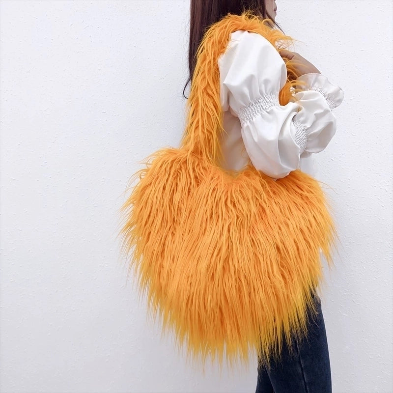 Women's Medium Winter Spring Autumn Tan Wool Streetwear Heart-shaped Bag