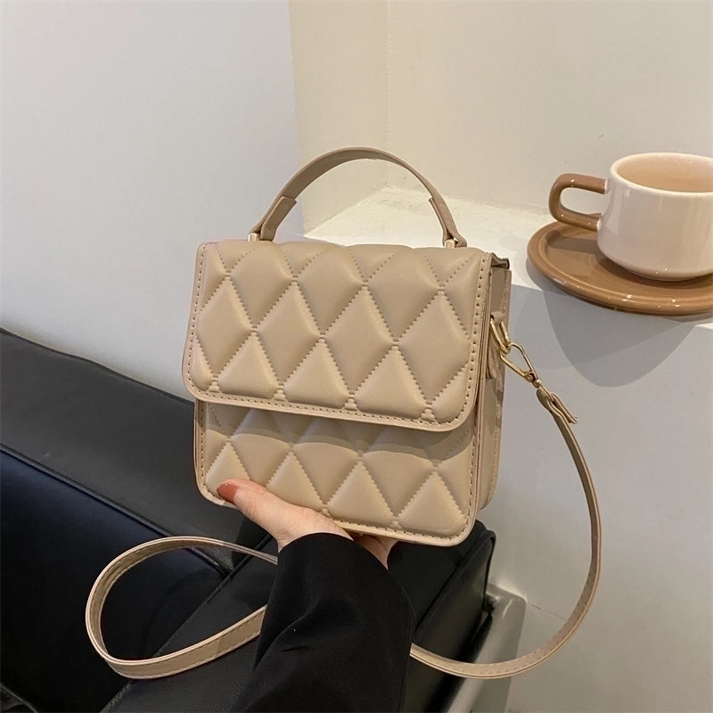 Women's Pu Leather Solid Color Classic Style Flip Cover Handbag
