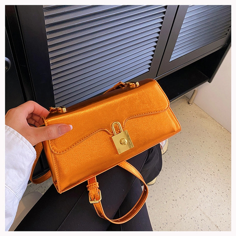 Women's Medium All Seasons Pu Leather Solid Color Streetwear Square Lock Clasp Underarm Bag