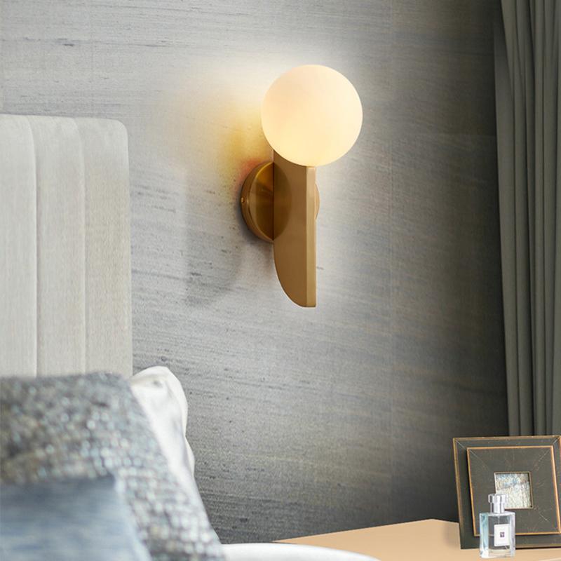 Callen Une | Retro Wall Lamp