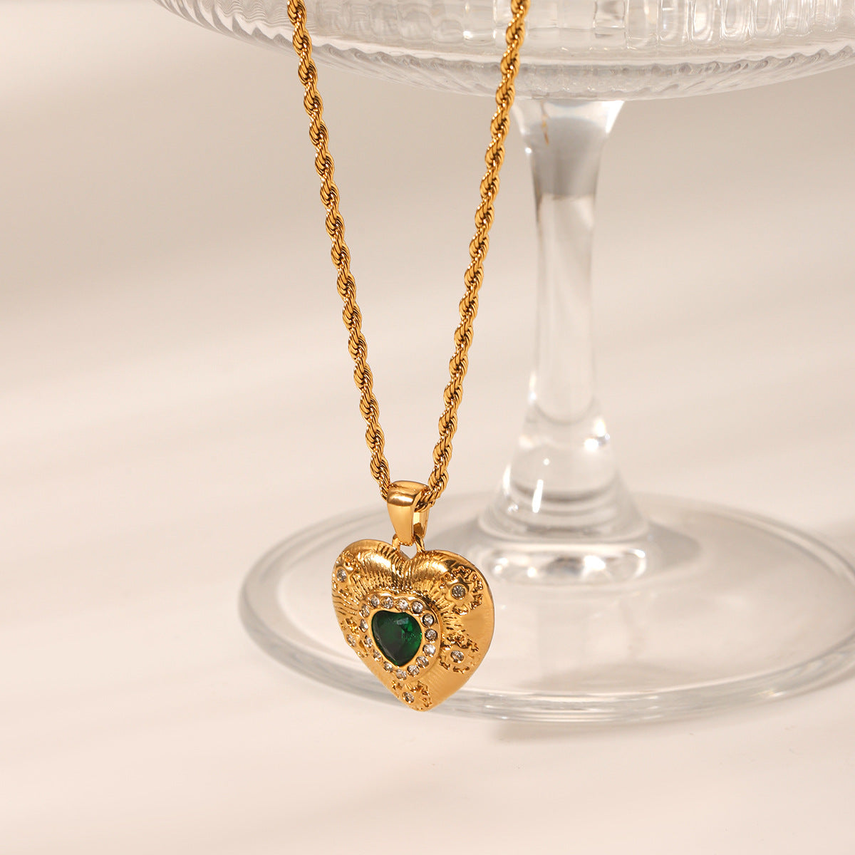 18K Gold Stainless Steel Inlaid Heart-Shaped Zircon Necklace Ins Style Love Pendant Necklace Titanium Steel Necklace
