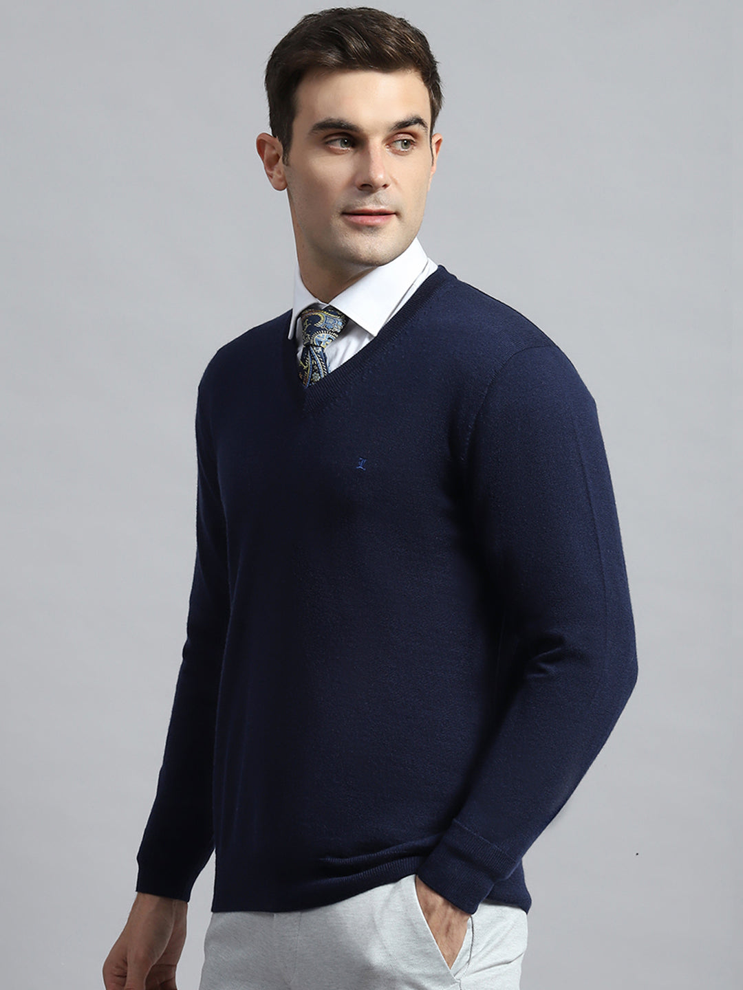 Men Navy Blue Solid V Neck Full Sleeve Pullover