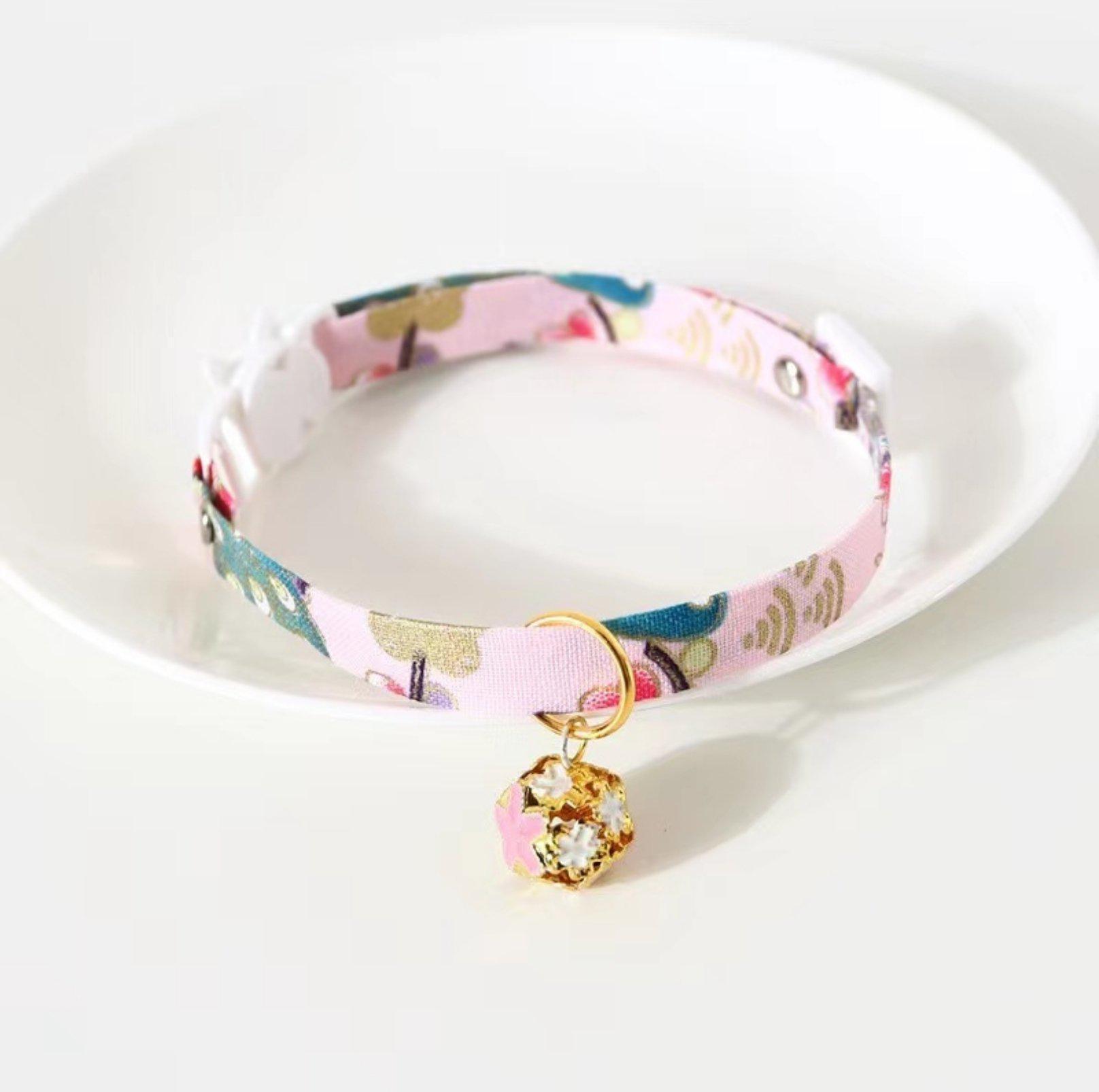 Japanese Style Adjustable Pet Flower Hollow Bell Collar