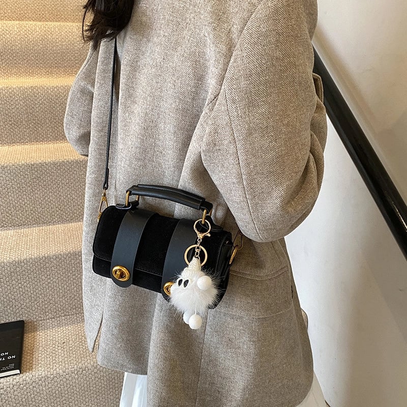 Women's Small Pu Matte Solid Color Elegant Streetwear Sewing Thread Pillow Shape Lock Clasp Crossbody Bag