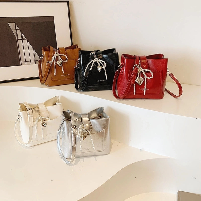Women's Pu Leather Solid Color Bow Knot Streetwear Square Zipper Shoulder Bag Crossbody Bag